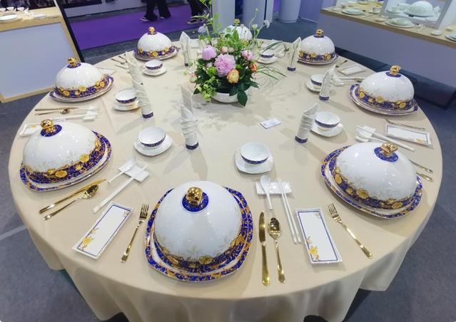 五洲御瓷携千余件国宴瓷精品亮相2023HOTELEX上海展